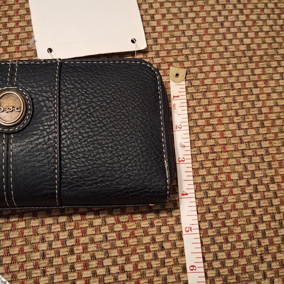 b.o.c Black Charging & RFID Wallet - Picture 15 of 15